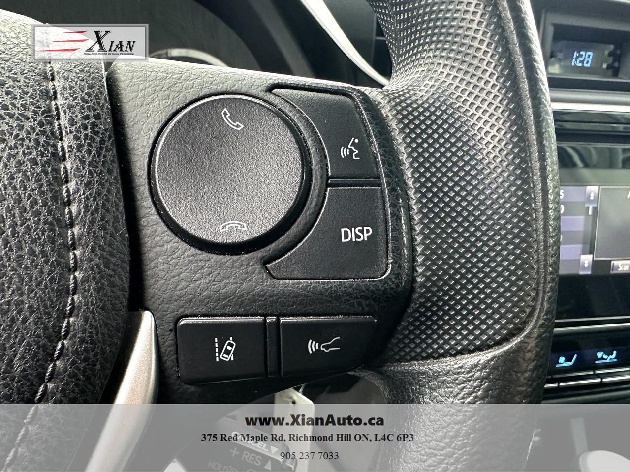 2017 Toyota Corolla 4dr Sdn CVT LE Photo