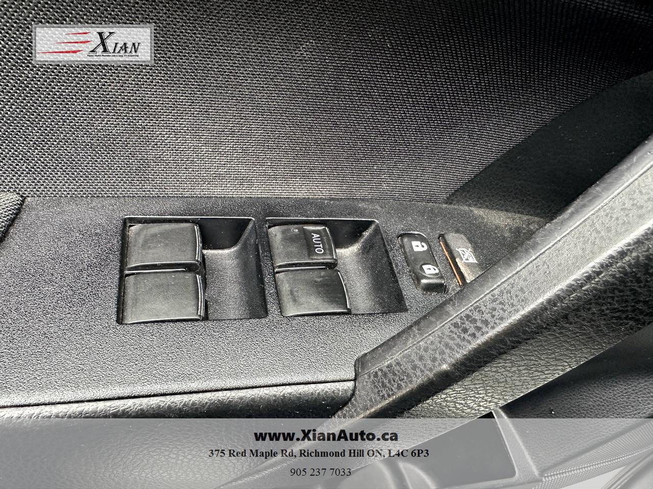 2017 Toyota Corolla 4dr Sdn CVT LE Photo