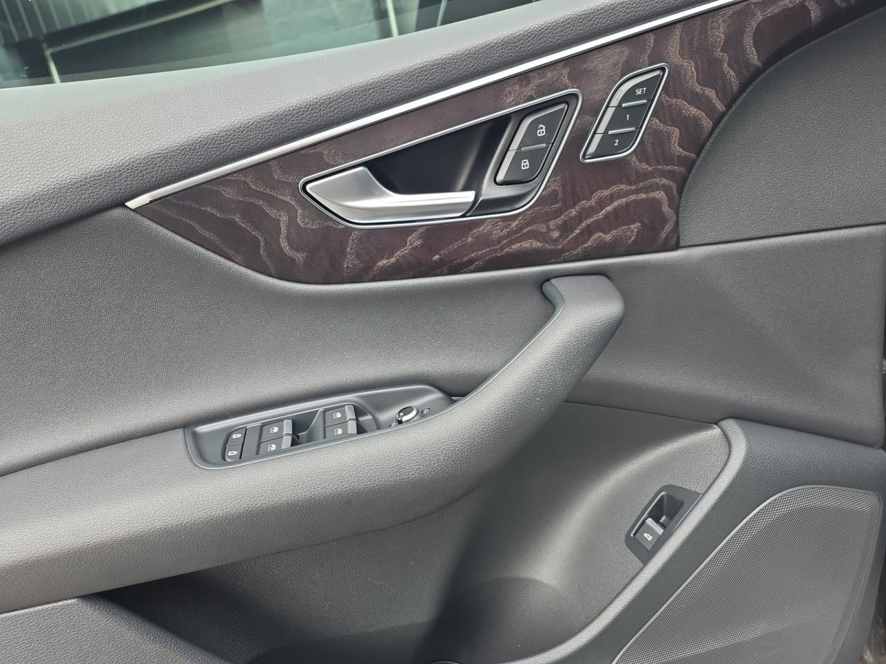 2021 Audi Q7 Progressiv 55 S-Line * COOLED SEATS / CARPLAY / PA Photo