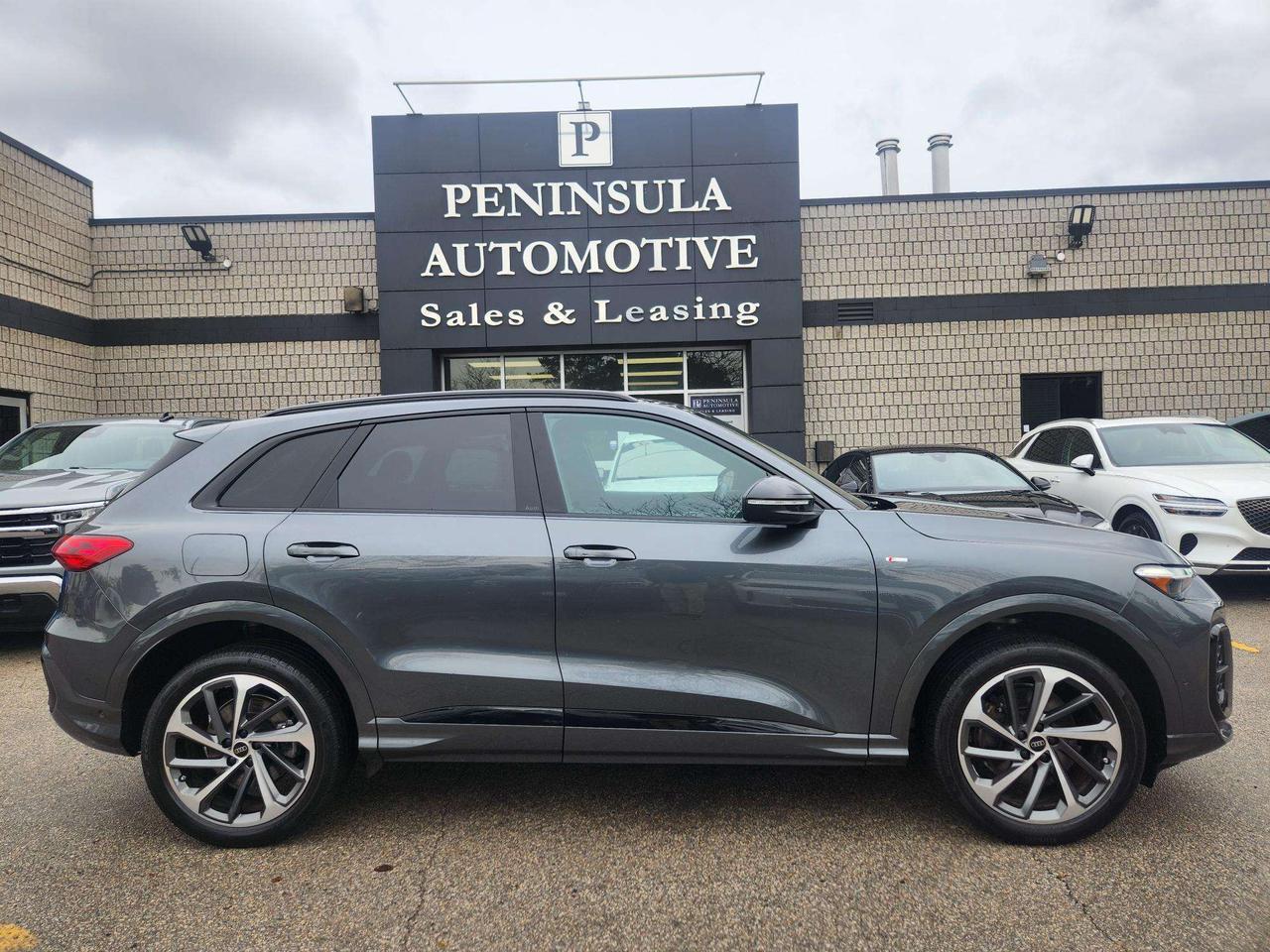2025 Audi Q5 S-LINE BLACK PKG, HEADS UP DISPLAY, PANO, Photo3