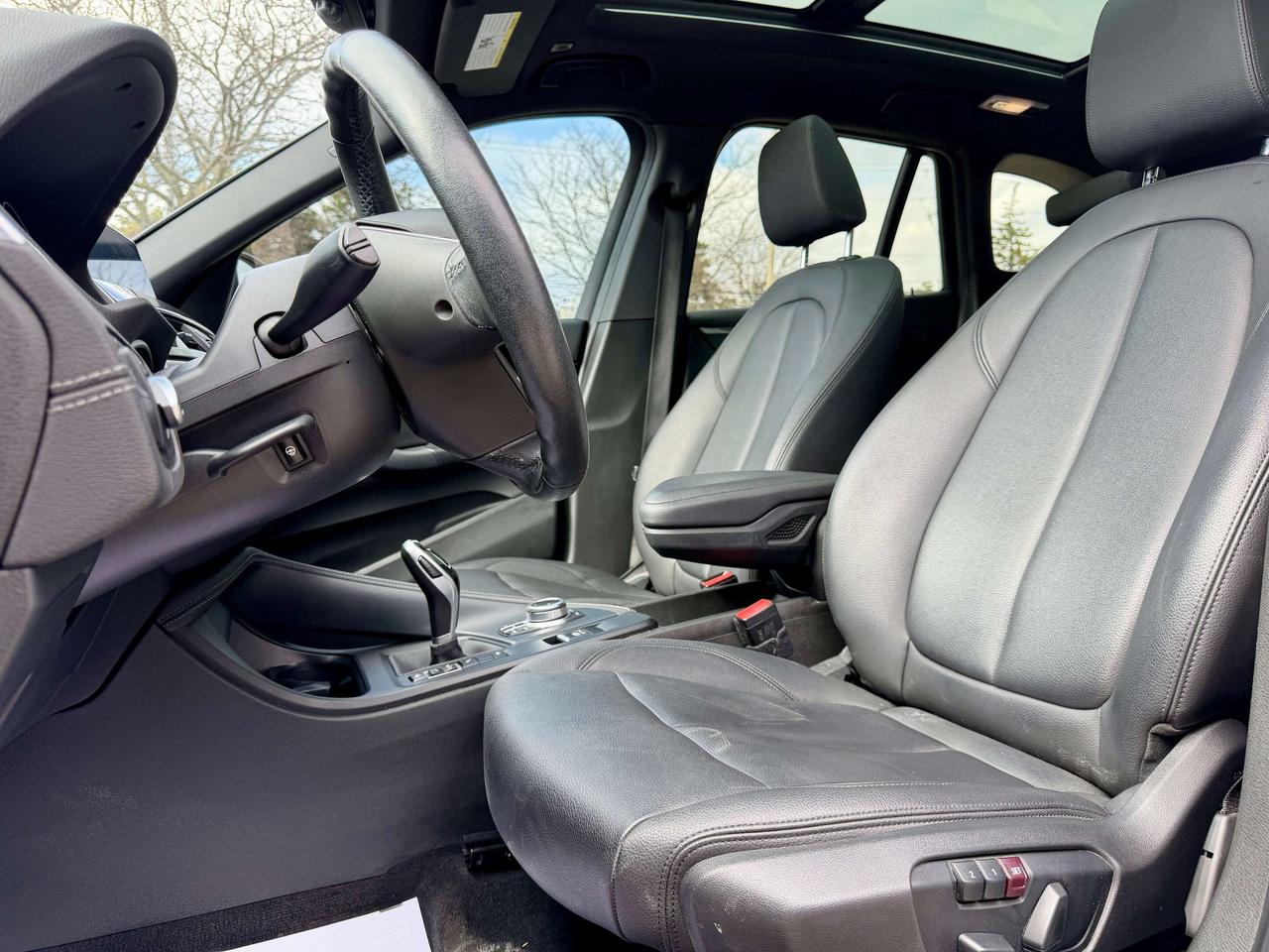 2020 BMW X1 XDRIVE, PREMIUM ESSENTIAL, PANOROOF, NAVI, CARPLAY Photo