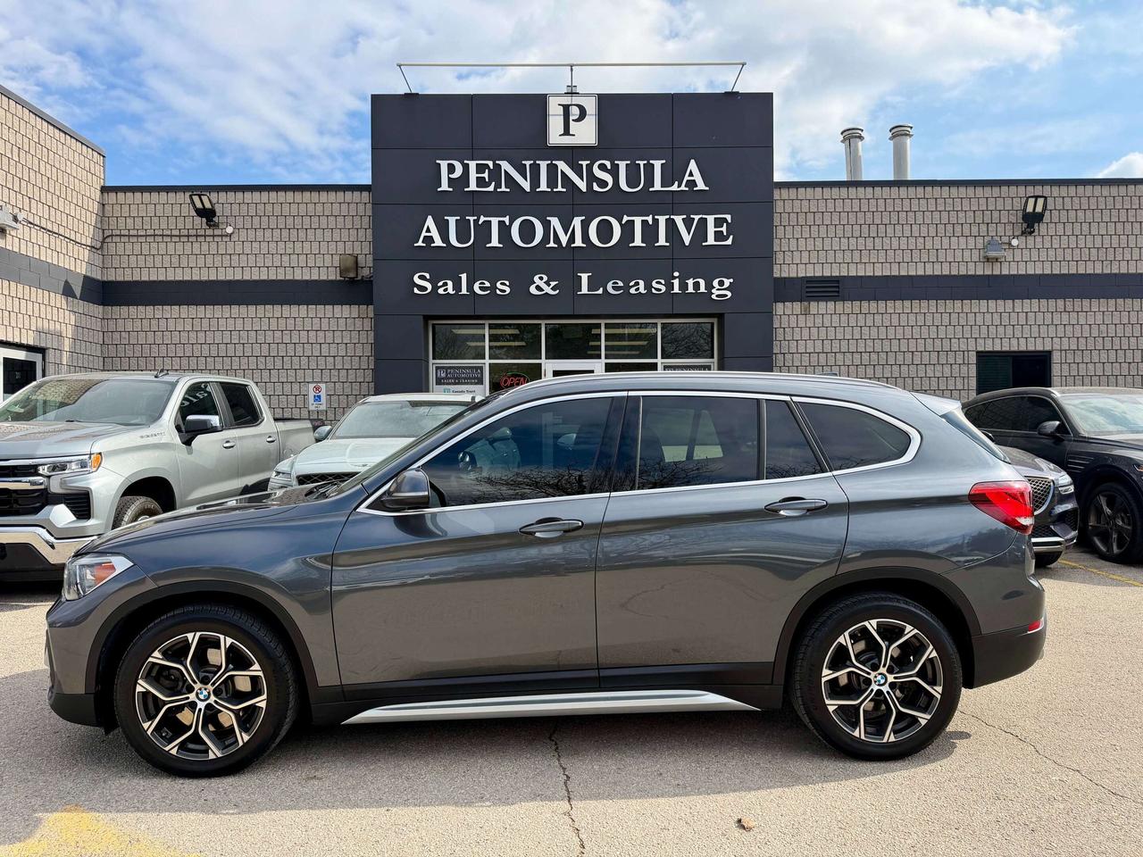 2020 BMW X1 XDRIVE, PREMIUM ESSENTIAL, PANOROOF, NAVI, CARPLAY Photo2