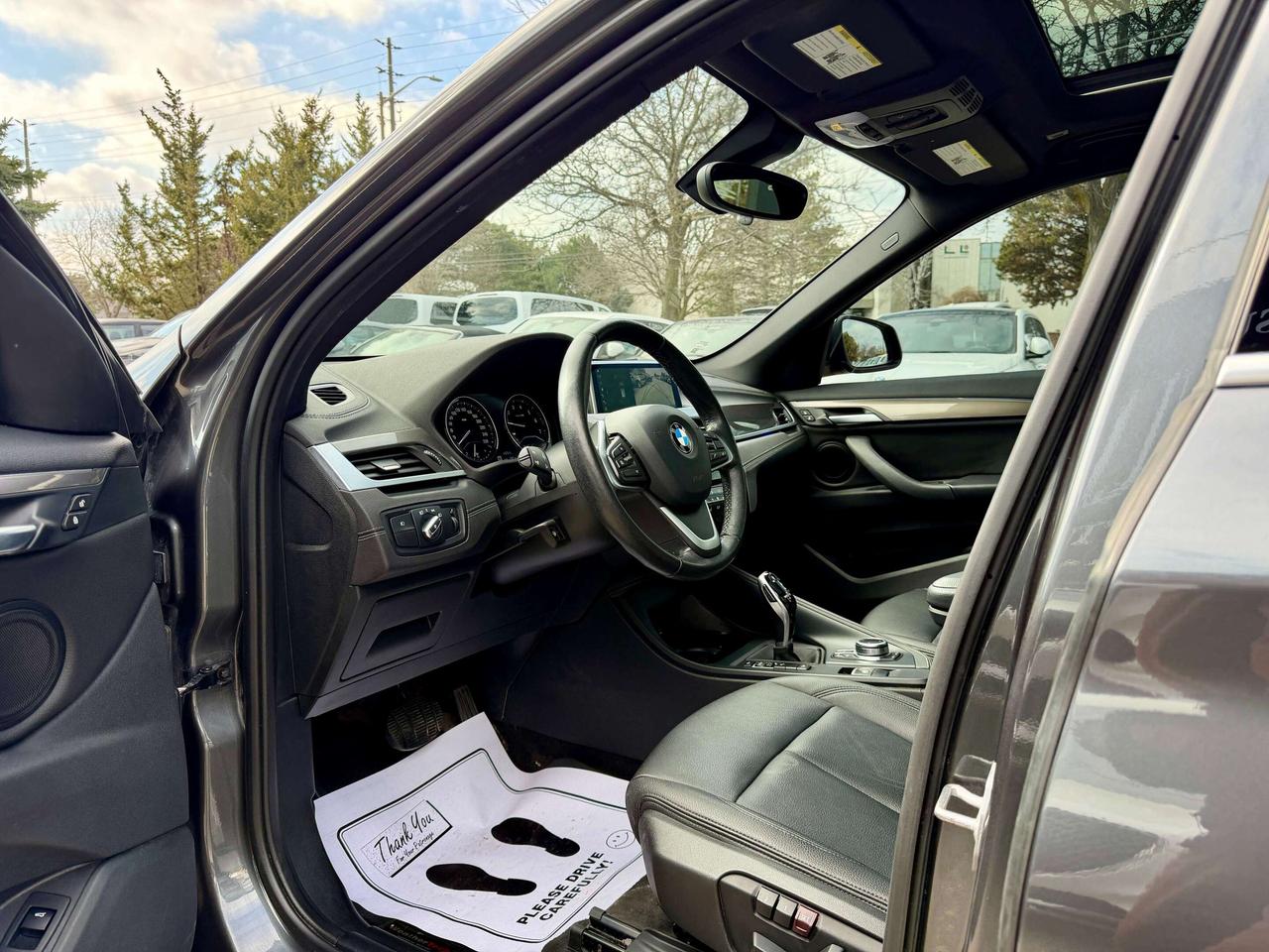 2020 BMW X1 XDRIVE, PREMIUM ESSENTIAL, PANOROOF, NAVI, CARPLAY Photo