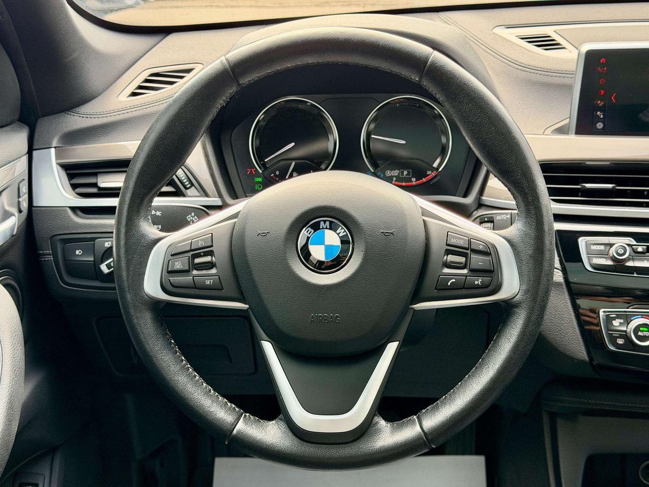 2020 BMW X1 XDRIVE, PREMIUM ESSENTIAL, PANOROOF, NAVI, CARPLAY Photo