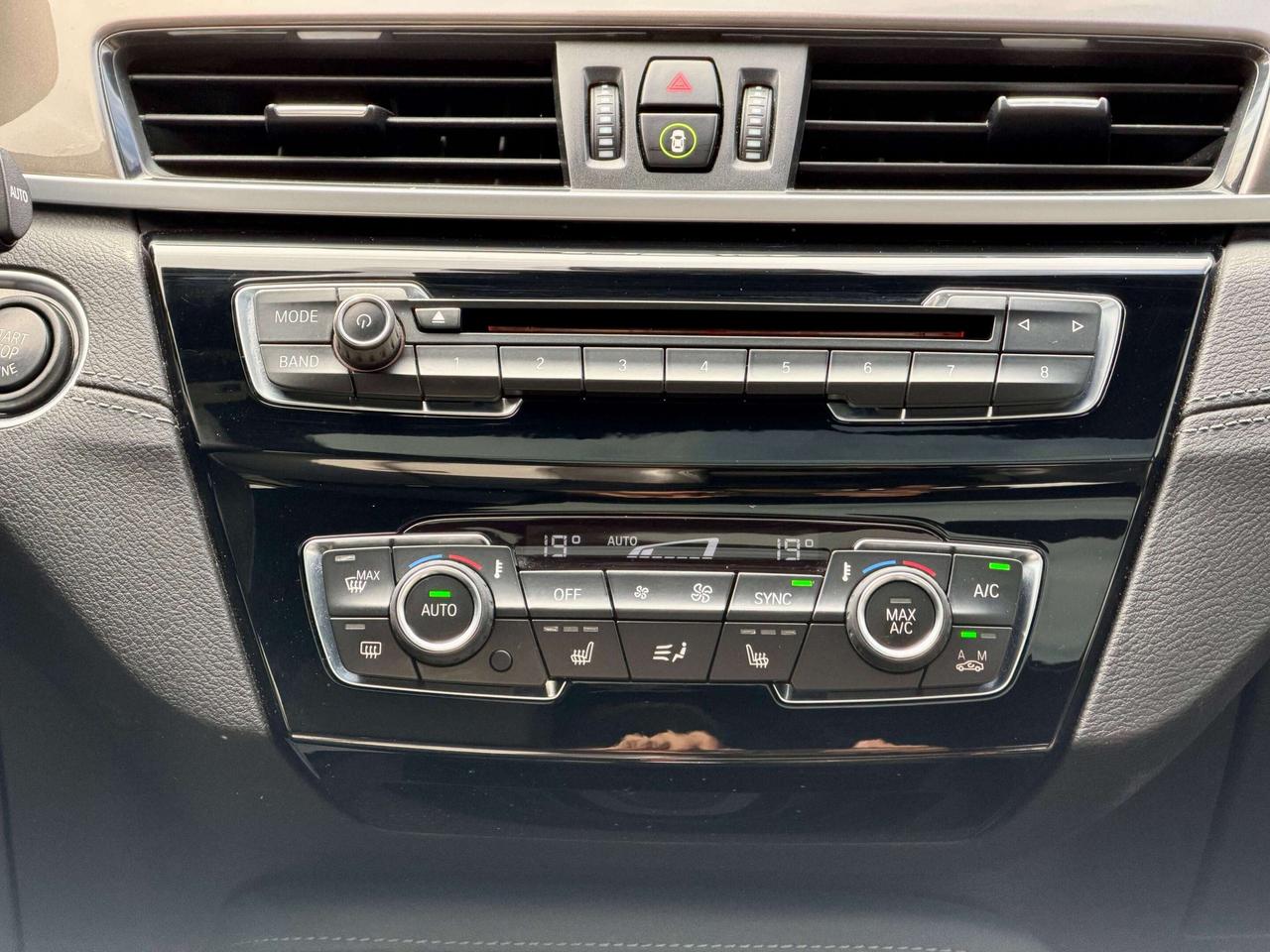 2020 BMW X1 XDRIVE, PREMIUM ESSENTIAL, PANOROOF, NAVI, CARPLAY Photo