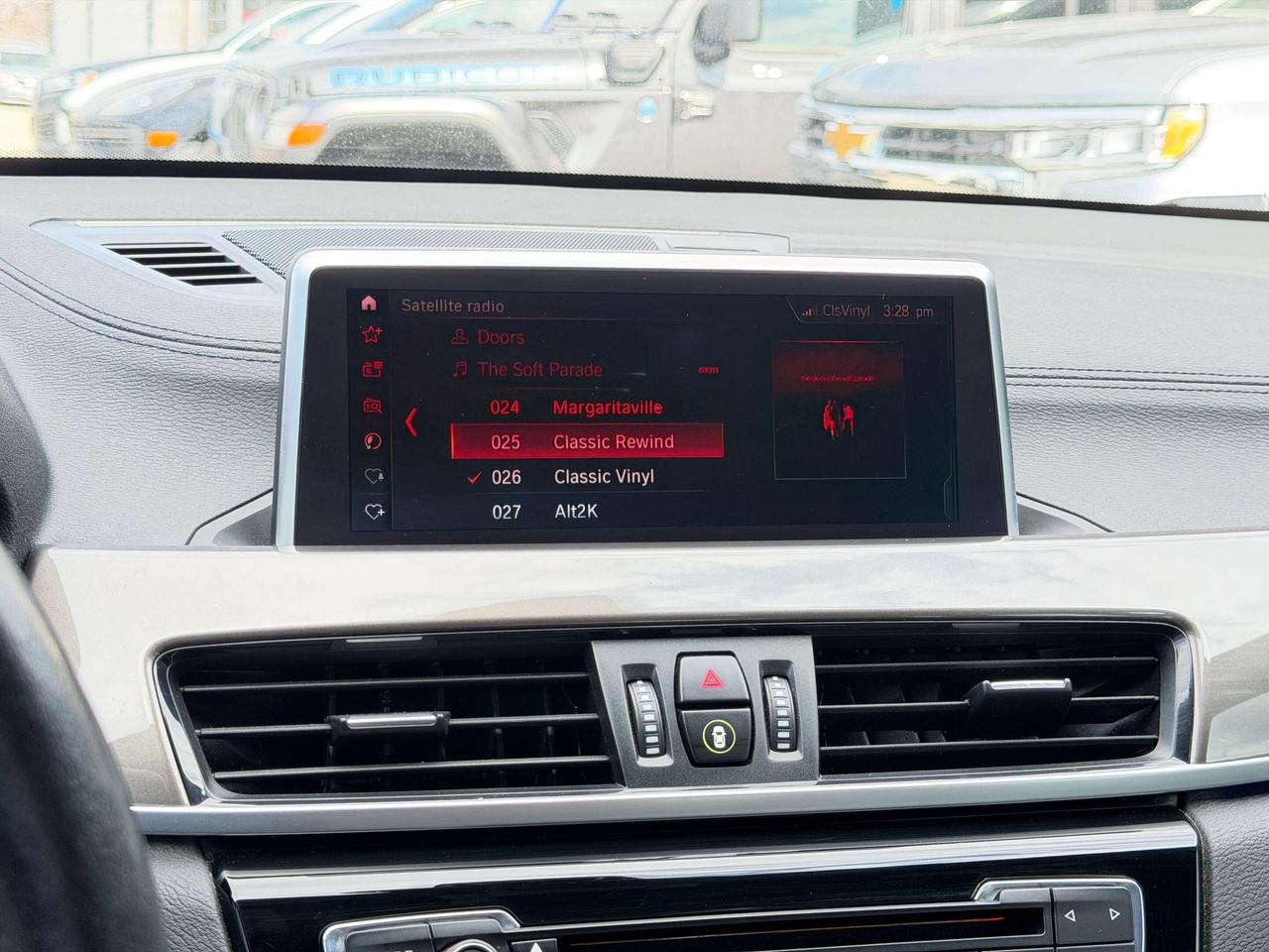 2020 BMW X1 XDRIVE, PREMIUM ESSENTIAL, PANOROOF, NAVI, CARPLAY Photo