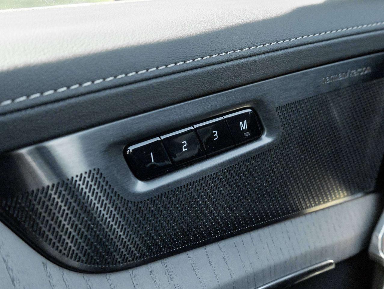 2026 Volvo XC90 B6 AWD ULTRA^Volvo CPO Rate fr 2.99%*^HarmanKardon Photo