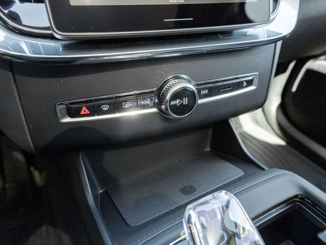 2026 Volvo XC90 B6 AWD ULTRA^Volvo CPO Rate fr 2.99%*^HarmanKardon Photo