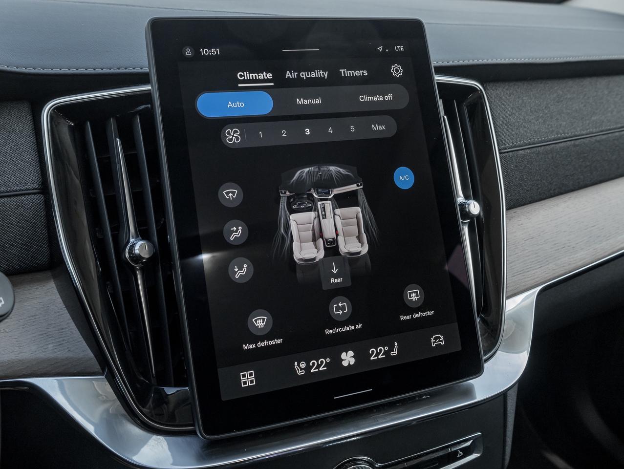 2026 Volvo XC90 B6 AWD Core 7-Seater CURRENT MODEL YEAR  VOLVO CPO Photo