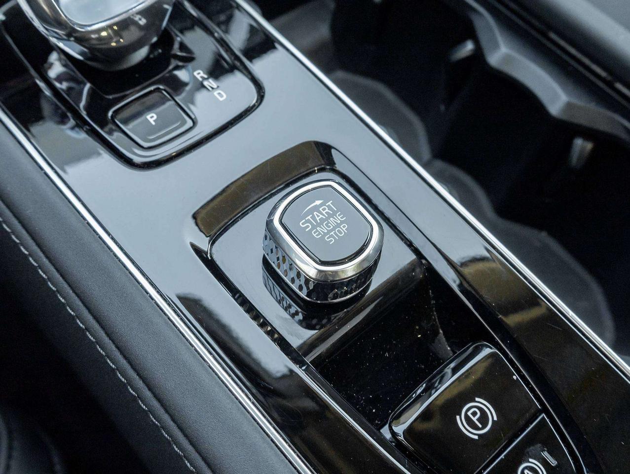 2026 Volvo XC90 B6 AWD Core 7-Seater ^CPO Finance Rate fr 2.99%* Photo