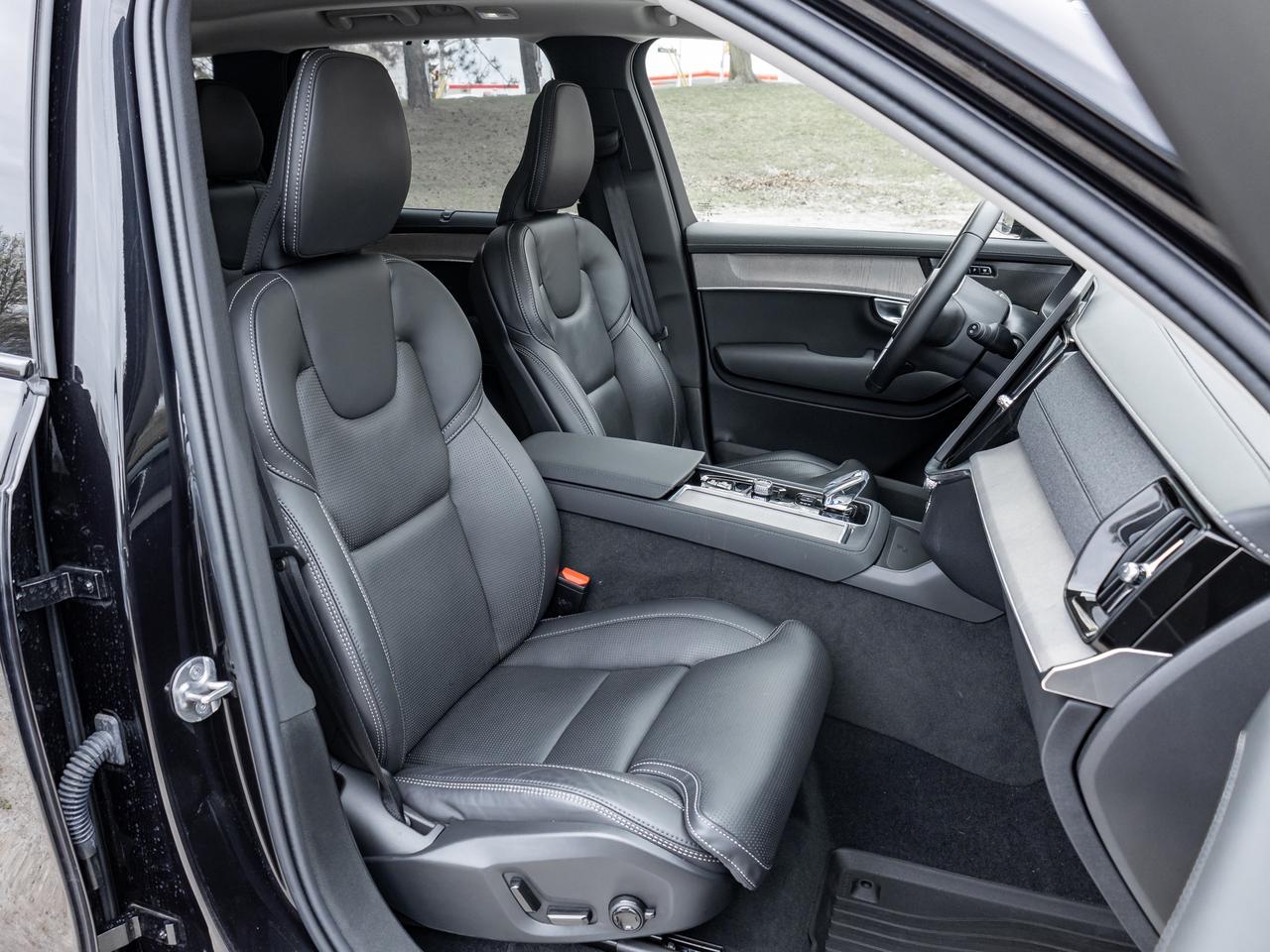 2026 Volvo XC90 B6 AWD ULTRA  LIKE NEW  VOLVO CPO  HARMAN KARDON Photo