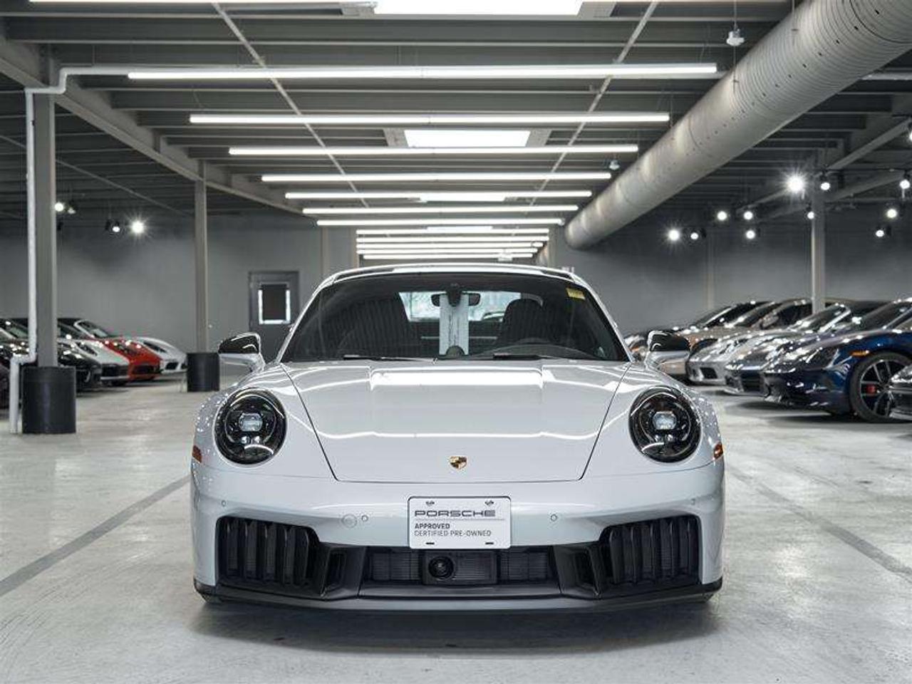 2025 Porsche 911 Carrera 4 GTS Coupe Photo