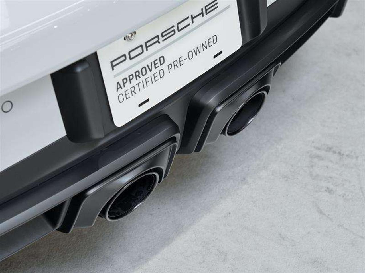 2025 Porsche 911 Carrera 4 GTS Coupe Photo