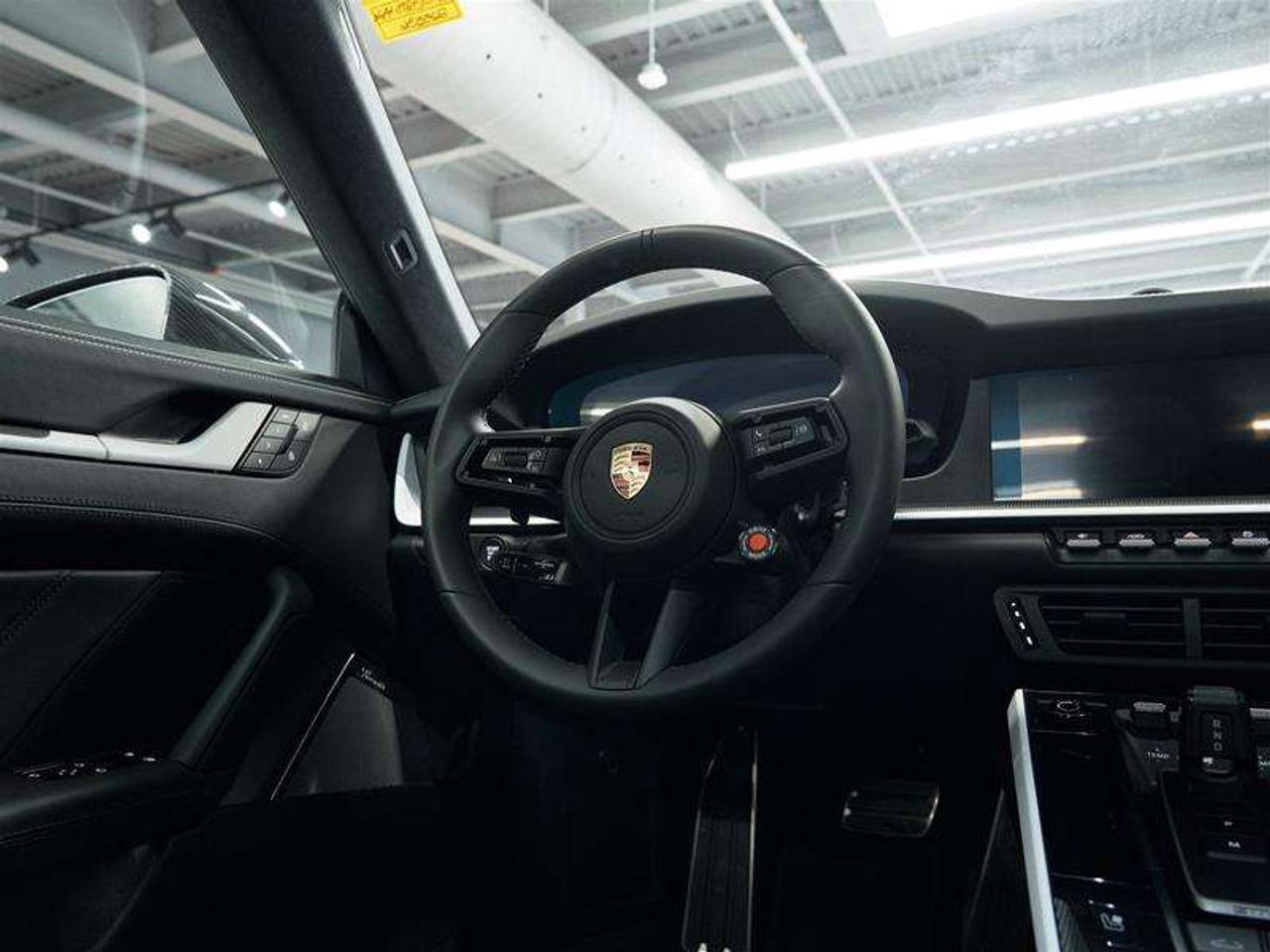 2025 Porsche 911 Carrera 4 GTS Coupe Photo