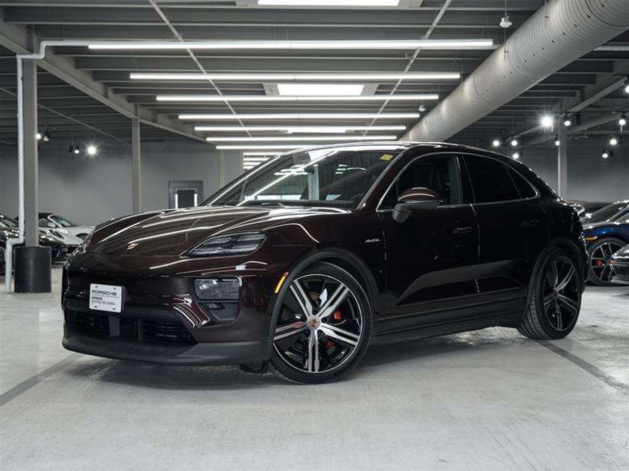 2025 Porsche Macan Electric 4S AWD Photo