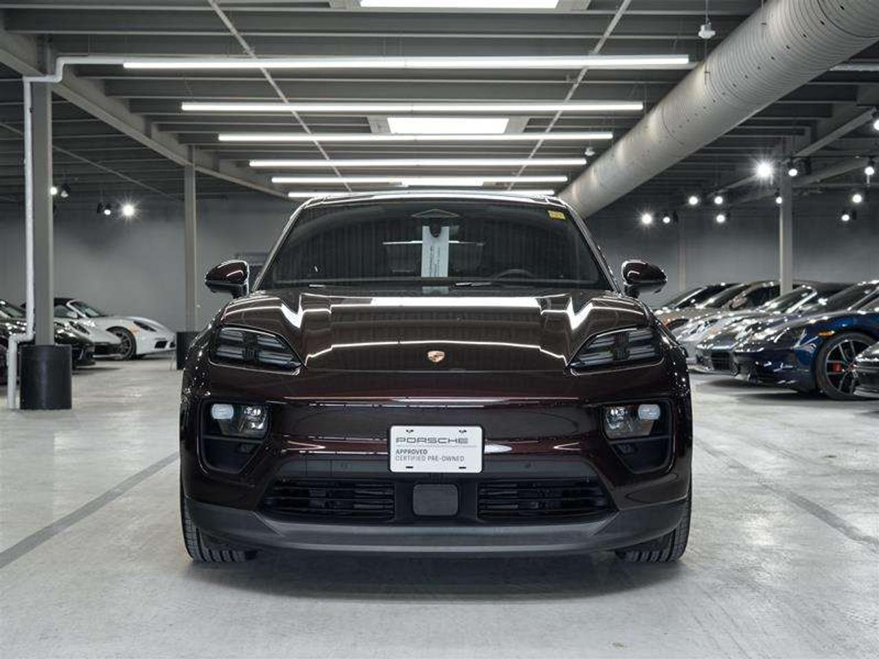 2025 Porsche Macan Electric 4S AWD Photo
