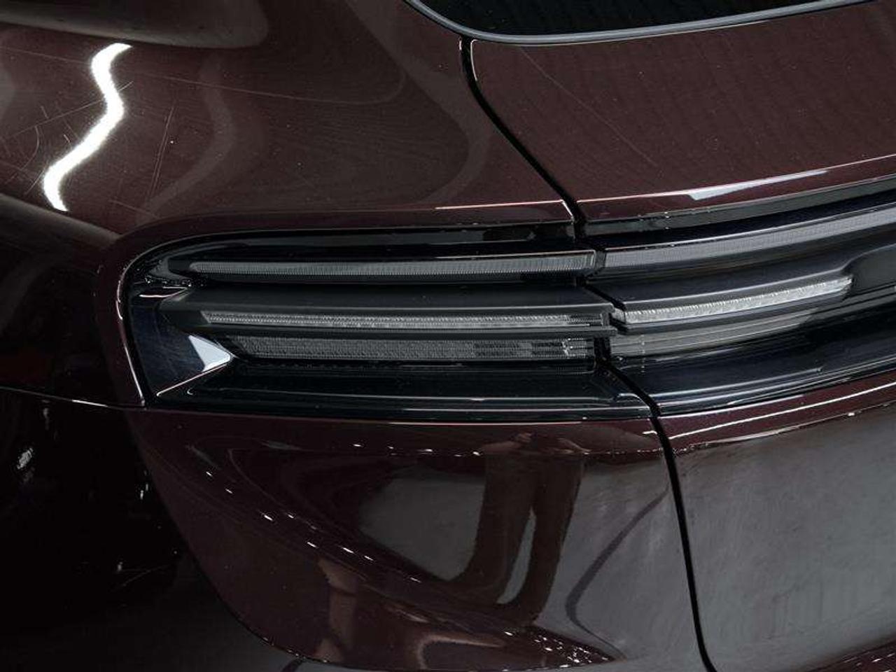 2025 Porsche Macan Electric 4S AWD Photo