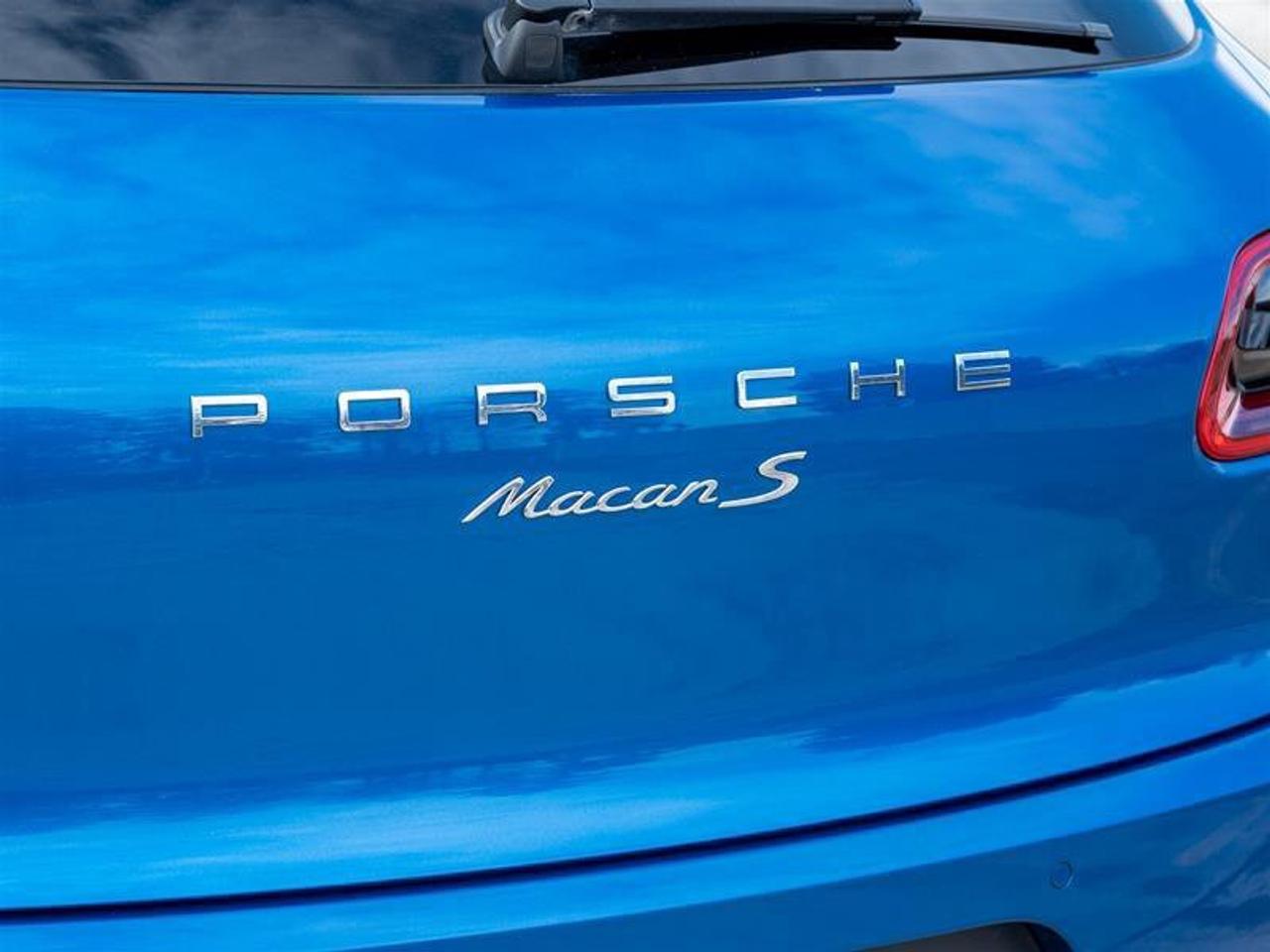 2017 Porsche Macan S AWD Premium Pkg ParkAssist Front and Rear includ Photo