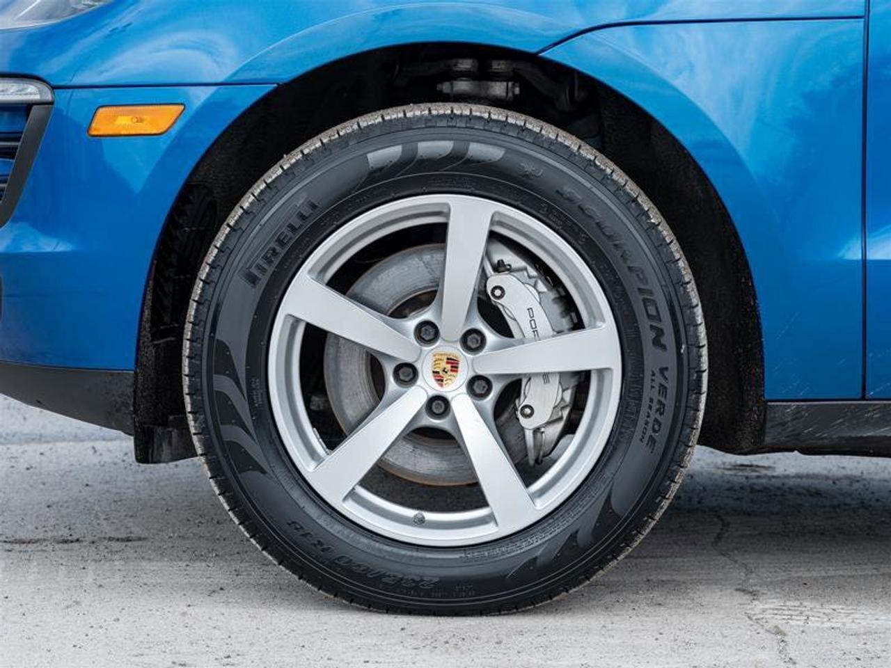 2017 Porsche Macan S AWD Premium Pkg ParkAssist Front and Rear includ Photo