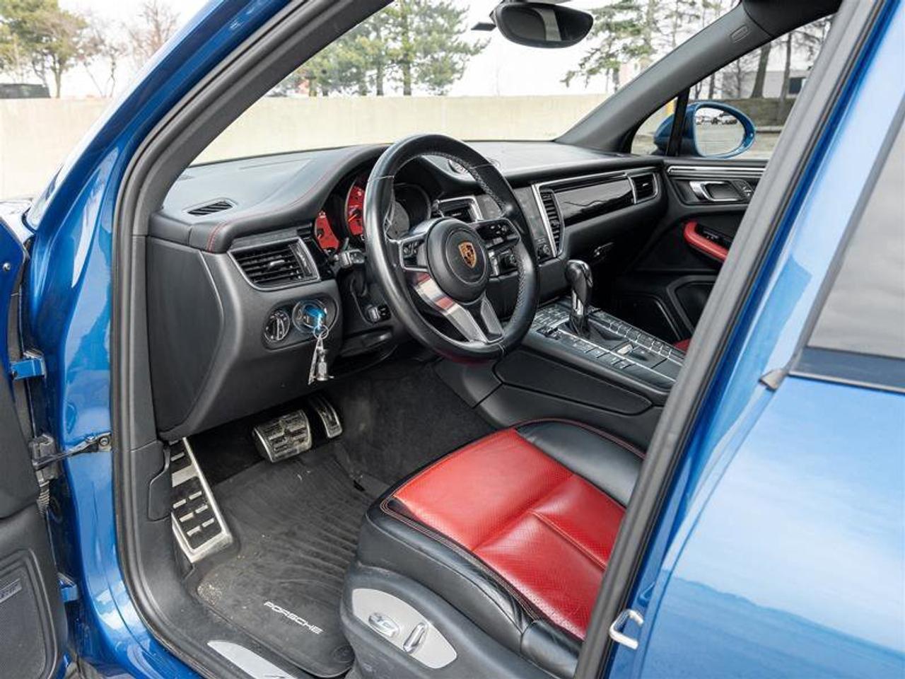 2017 Porsche Macan S AWD Premium Pkg ParkAssist Front and Rear includ Photo