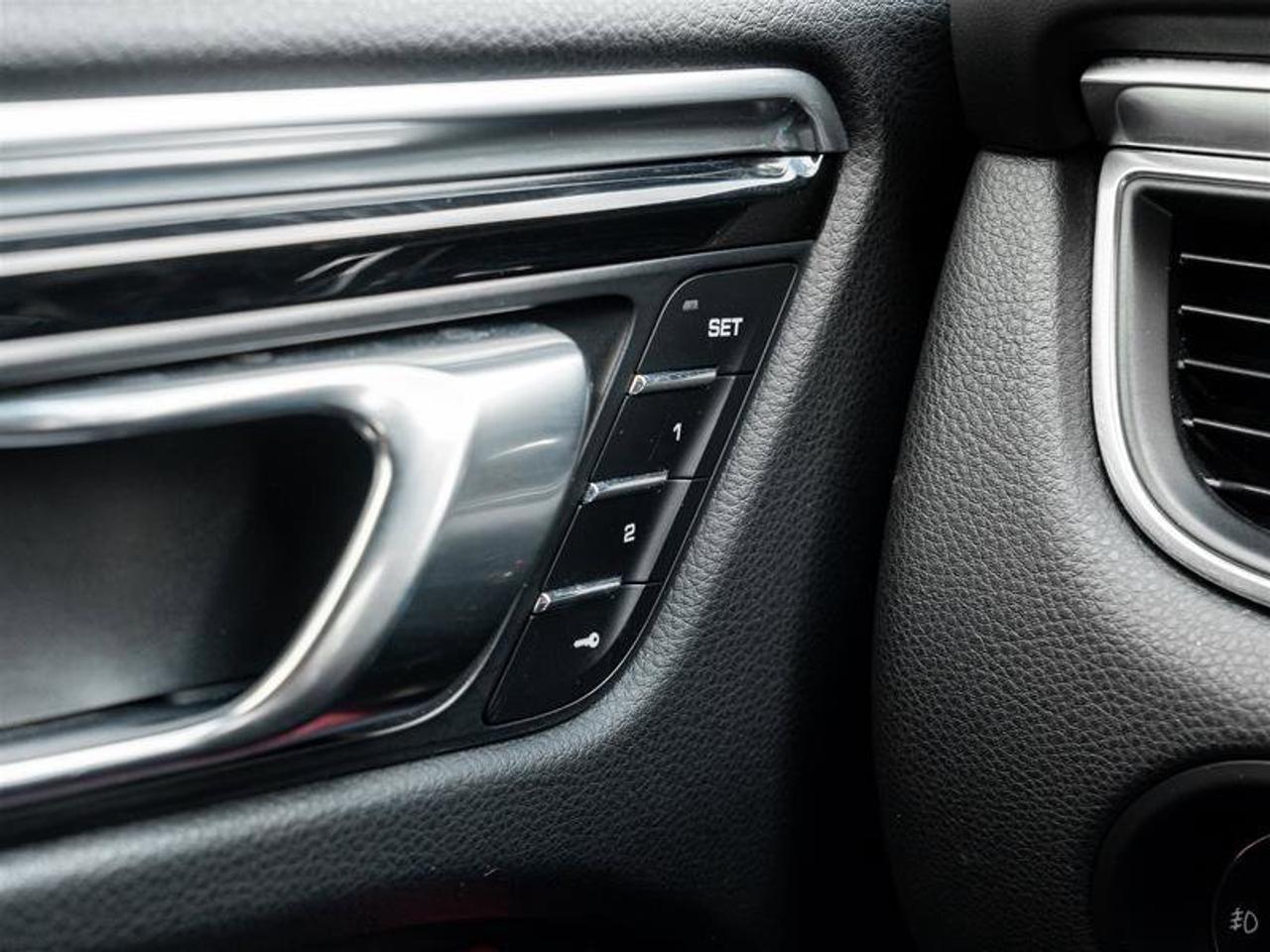 2017 Porsche Macan S AWD Premium Pkg ParkAssist Front and Rear includ Photo