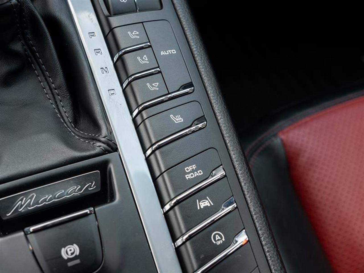 2017 Porsche Macan S AWD Premium Pkg ParkAssist Front and Rear includ Photo