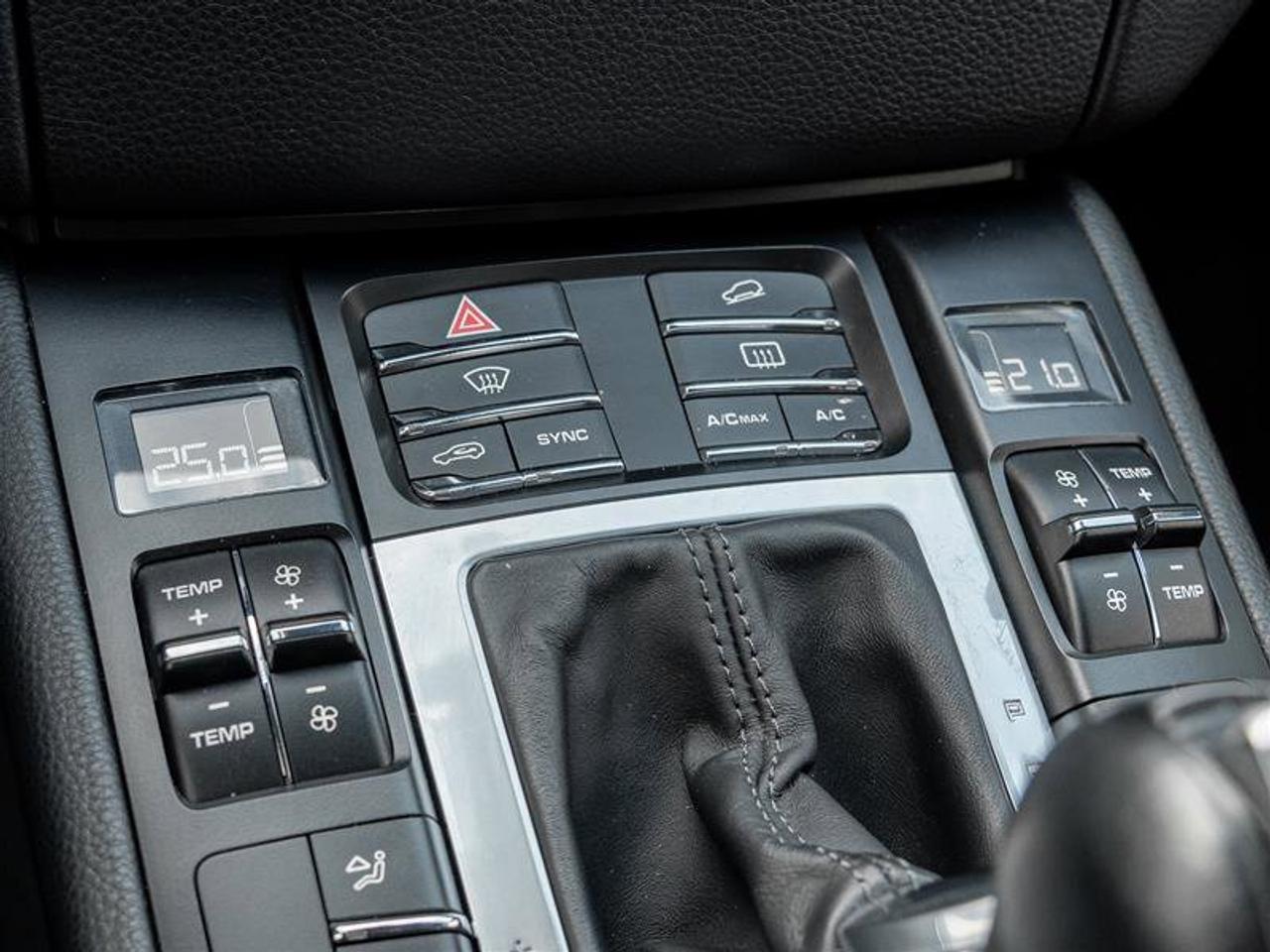 2017 Porsche Macan S AWD Premium Pkg ParkAssist Front and Rear includ Photo