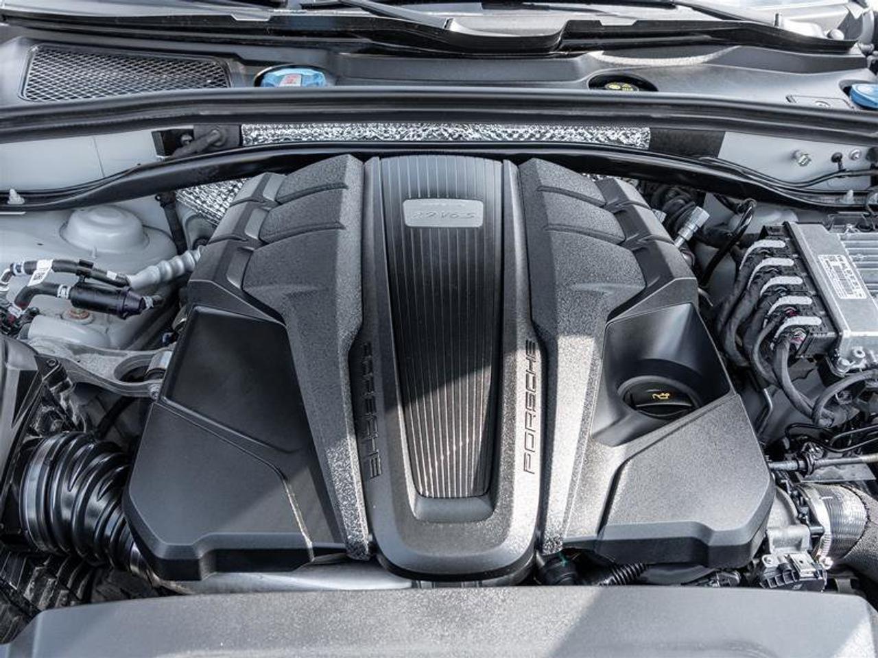 2023 Porsche Macan S AWD Premium Pkg Plus  SportDesign Side Skirts Sp Photo