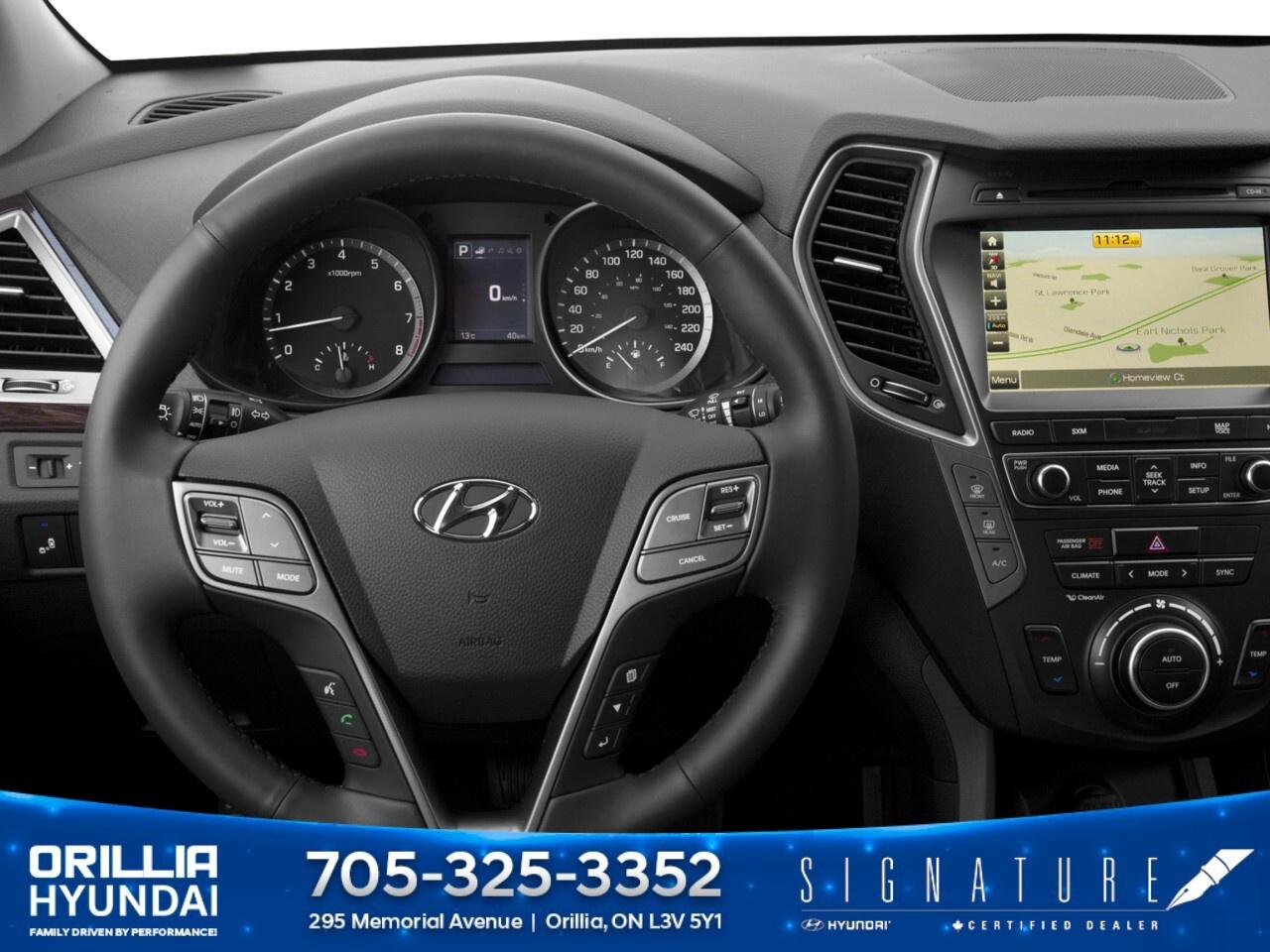 2017 Hyundai Santa Fe XL AWD 4dr Luxury Photo3