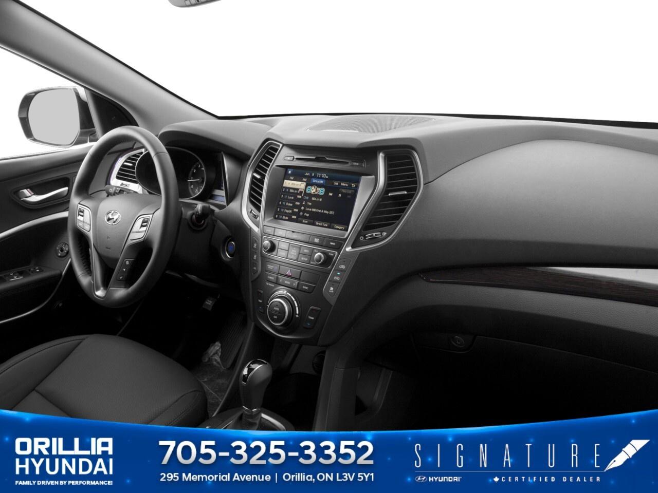 2017 Hyundai Santa Fe XL AWD 4dr Luxury Photo