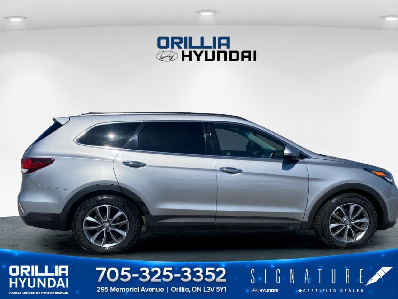 2017 Hyundai Santa Fe XL AWD 4dr Luxury Photo