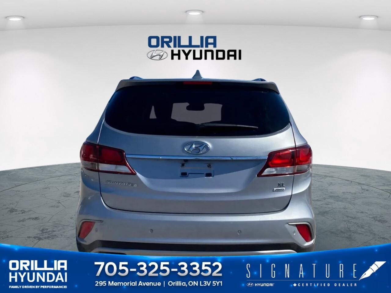 2017 Hyundai Santa Fe XL AWD 4dr Luxury Photo