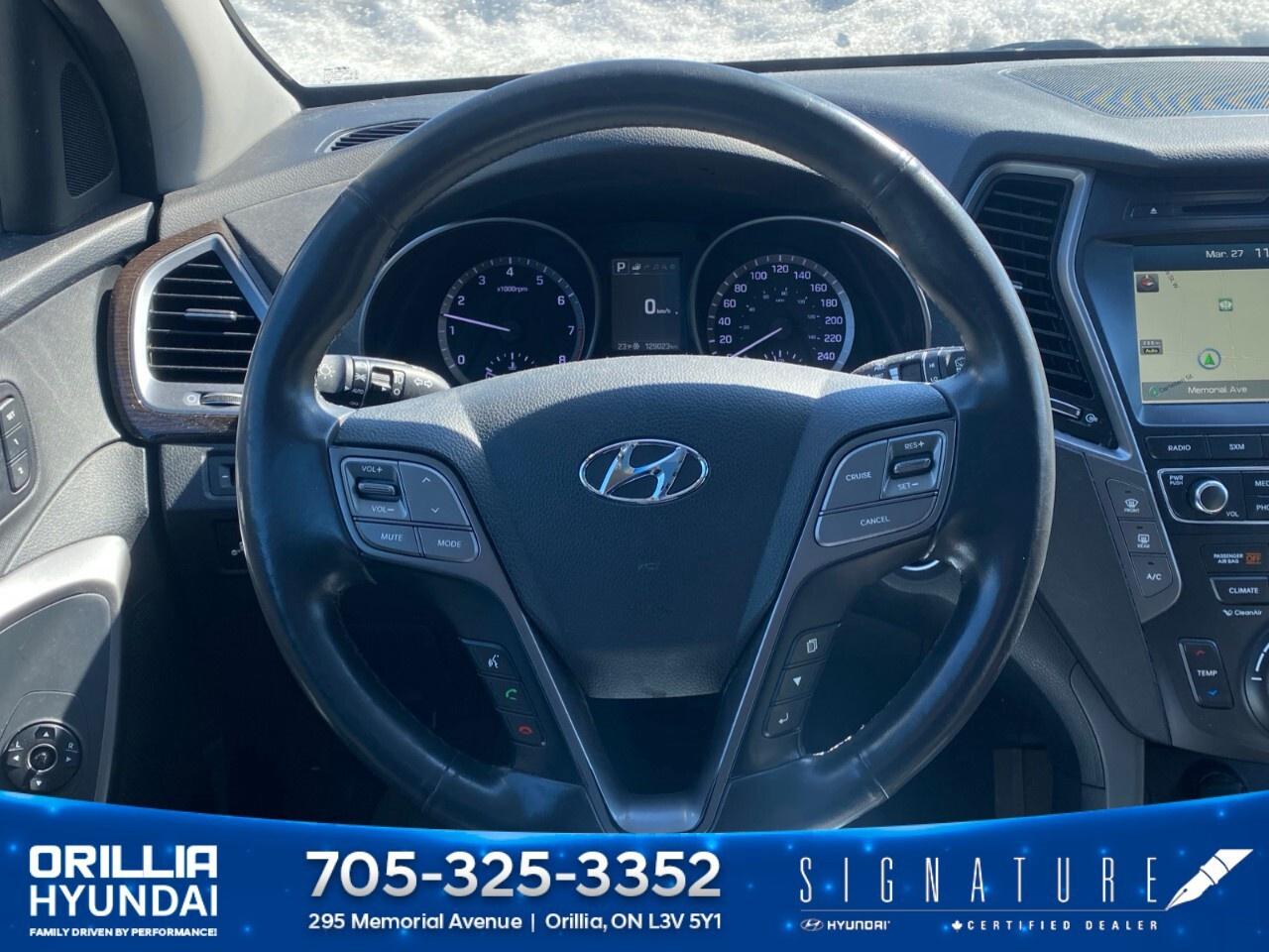 2017 Hyundai Santa Fe XL AWD 4dr Luxury Photo