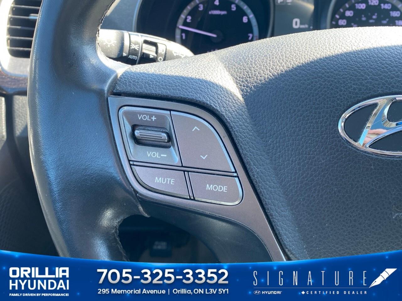 2017 Hyundai Santa Fe XL AWD 4dr Luxury Photo
