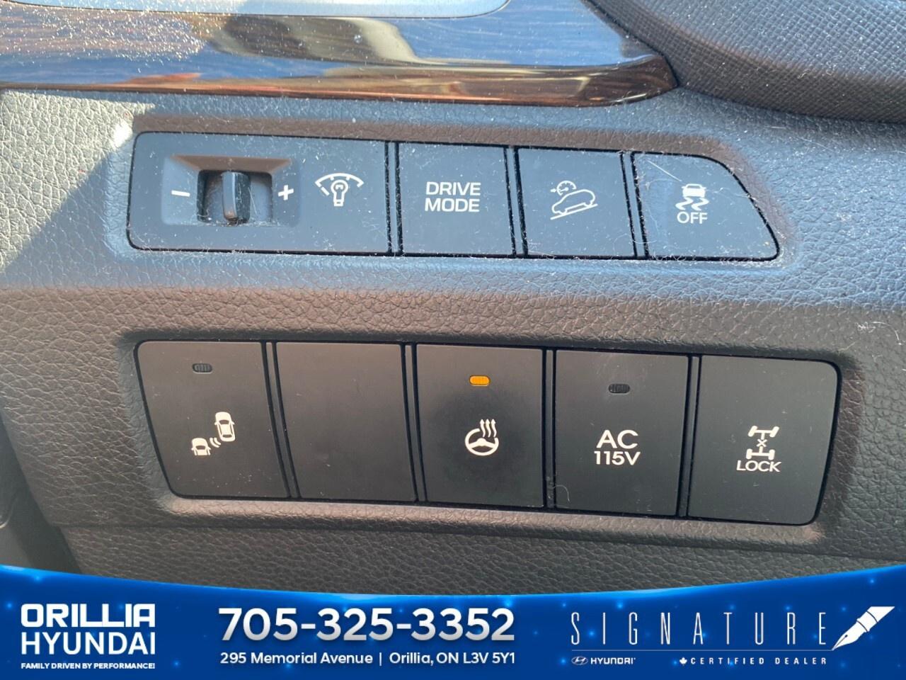 2017 Hyundai Santa Fe XL AWD 4dr Luxury Photo