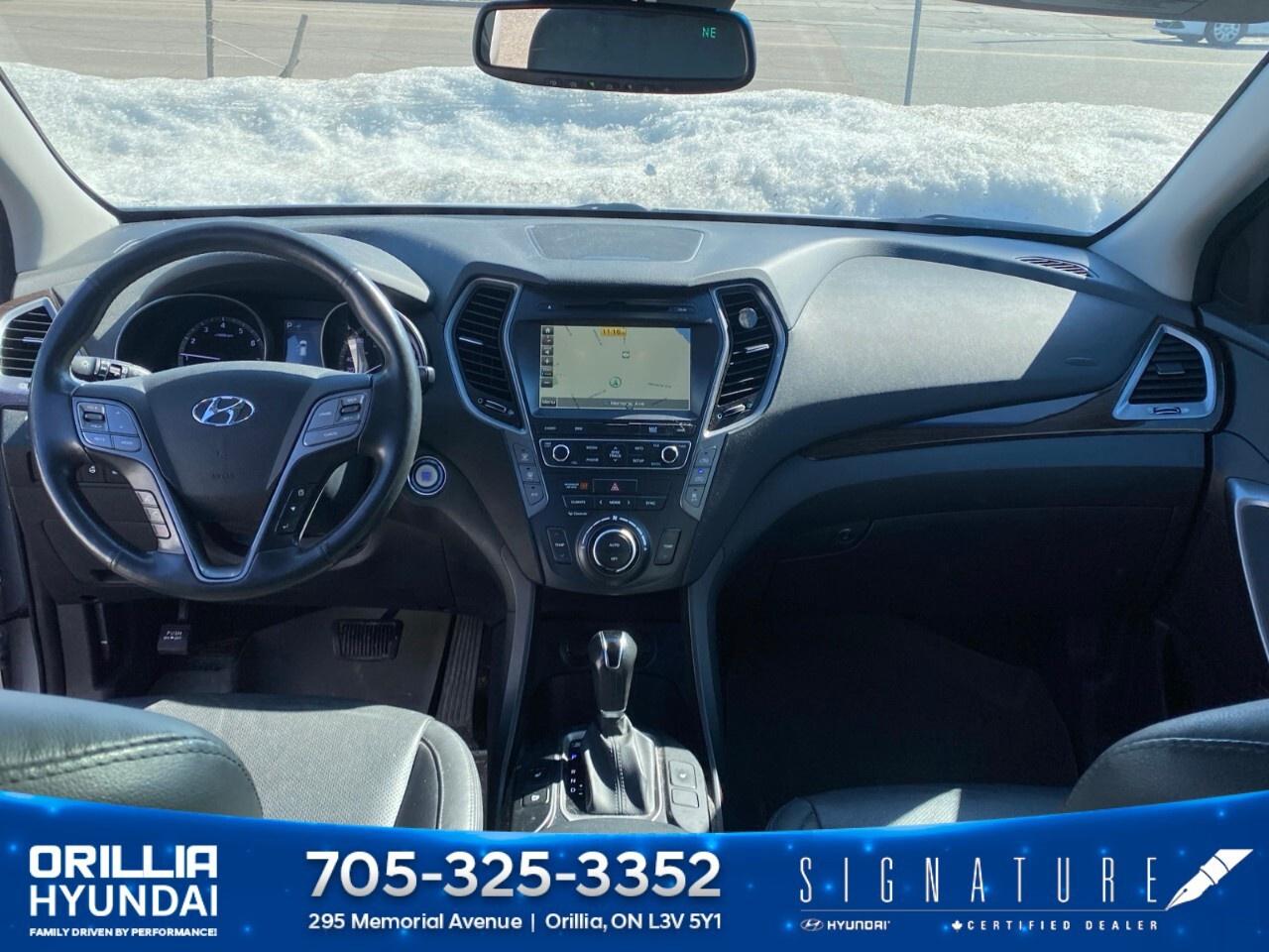 2017 Hyundai Santa Fe XL AWD 4dr Luxury Photo