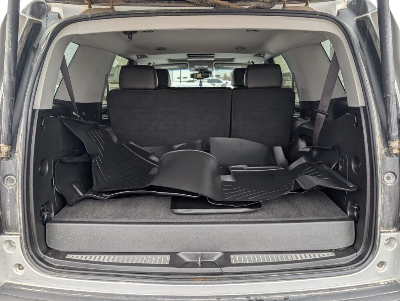 2015 Chevrolet Tahoe LT 4WD   LEATHER   SUNROOF   DVD   CAMERA   HTD SE Photo
