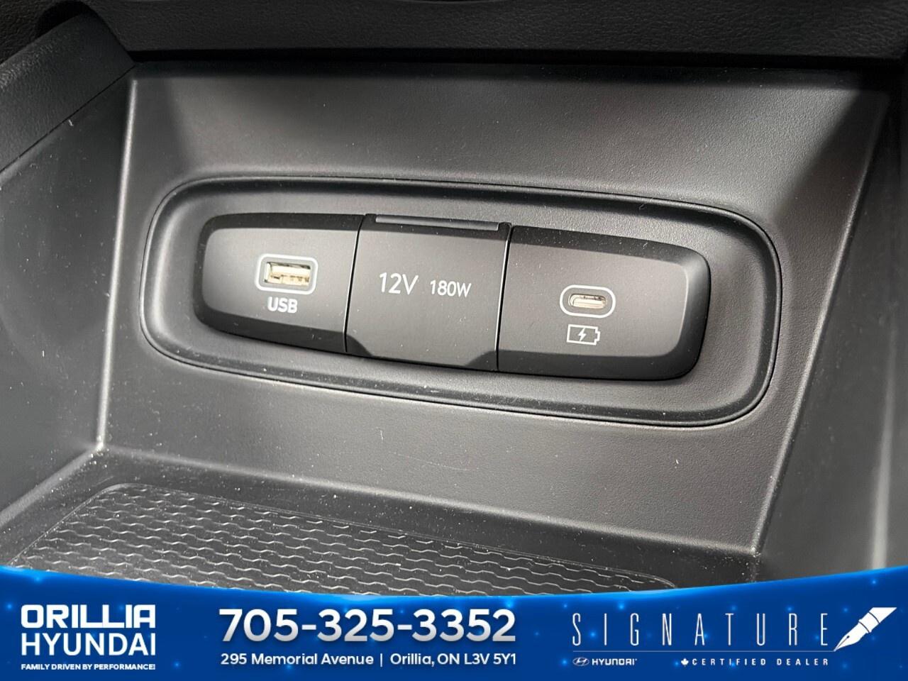 2025 Hyundai Venue Ultimate IVT w/Black Interior Photo