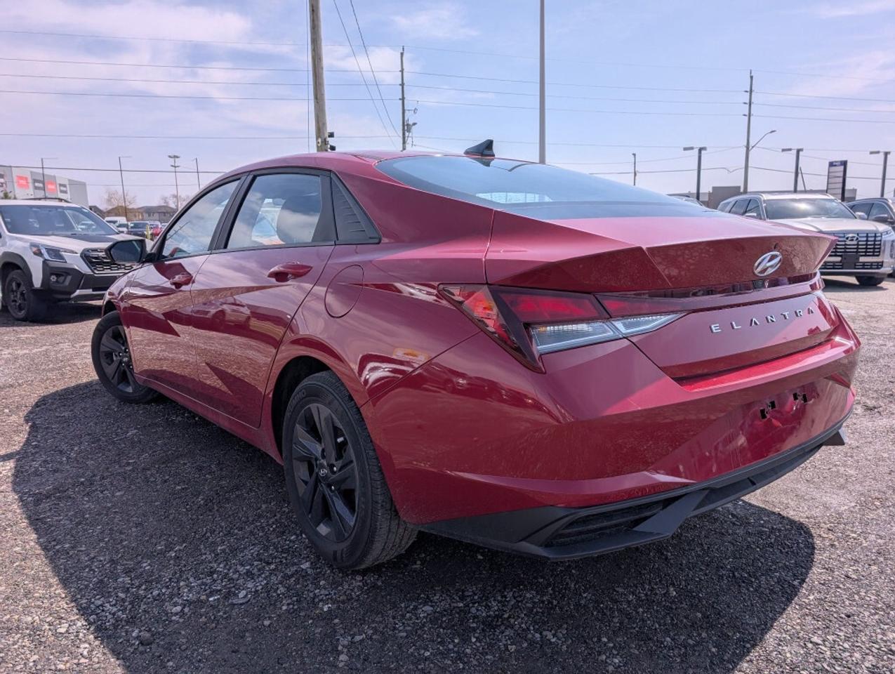2023 Hyundai Elantra Preferred TECH  NAV   SUNROOF   CAMERA   HTD SEATS Photo