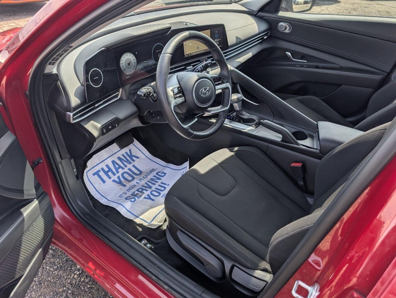 2023 Hyundai Elantra Preferred TECH  NAV   SUNROOF   CAMERA   HTD SEATS Photo