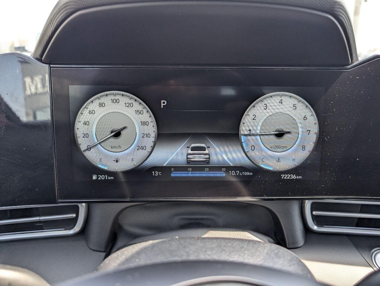 2023 Hyundai Elantra Preferred TECH  NAV   SUNROOF   CAMERA   HTD SEATS Photo