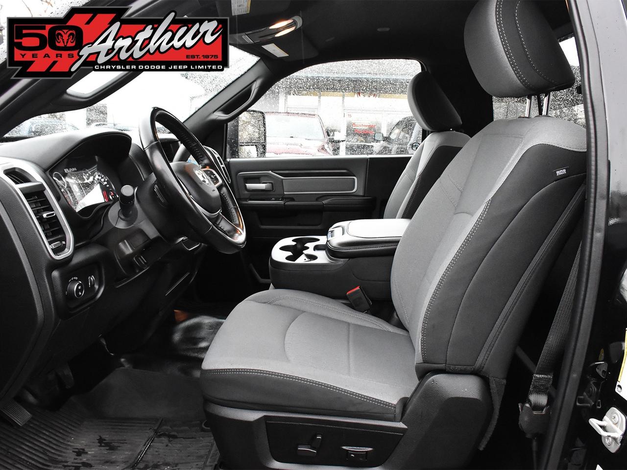 2023 RAM 2500 BIG HORN REG CAB 4X4 Photo
