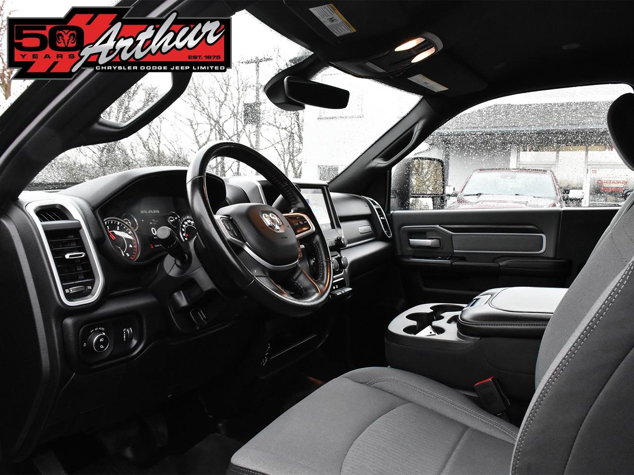 2023 RAM 2500 BIG HORN REG CAB 4X4 Photo