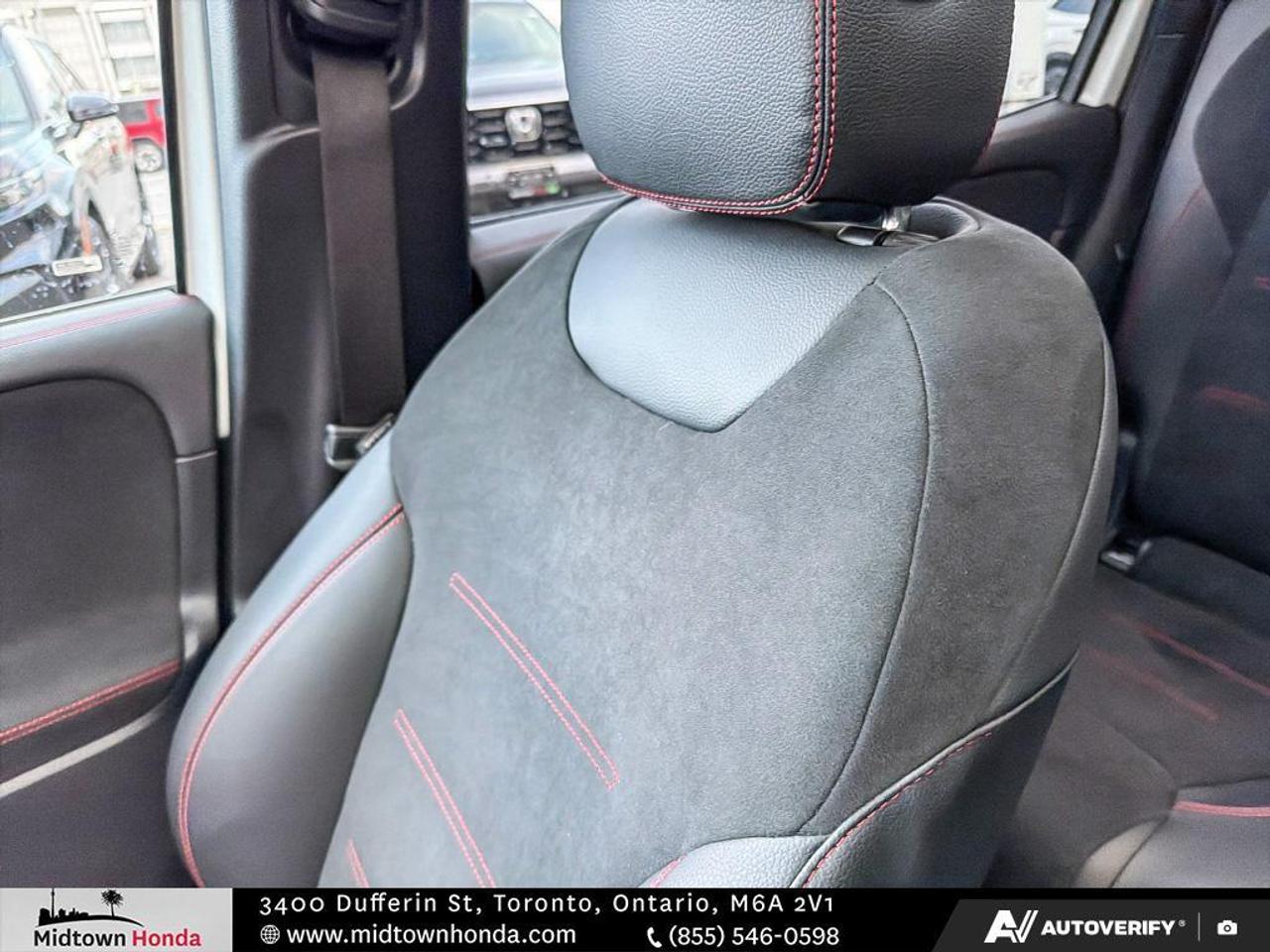 2023 Mercedes-Benz EQB 350 ALL ELECTRIC TECH I LOW KMS I  ALL WHEEL DRIVE Photo