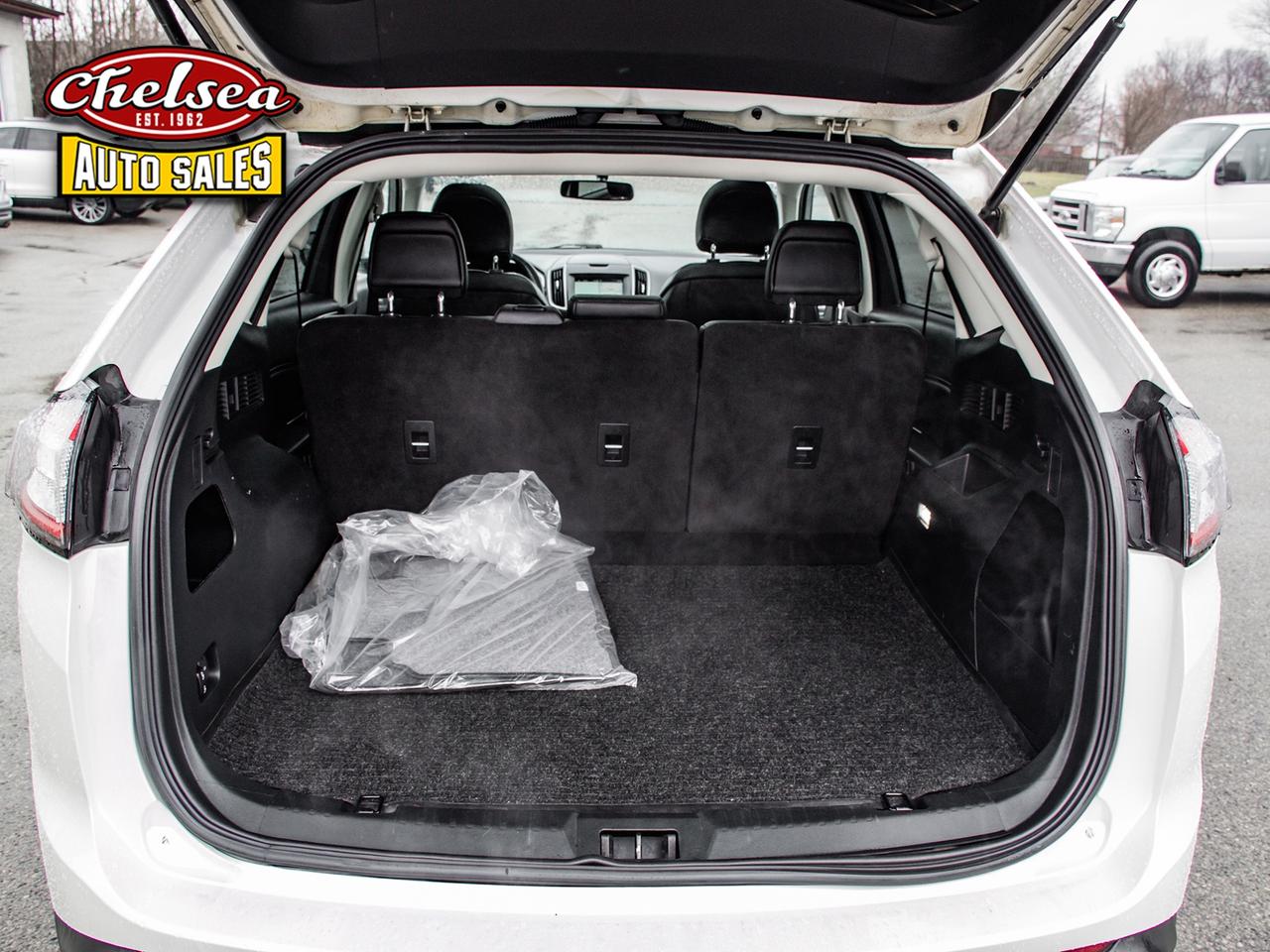 2018 Ford Edge SEL AWD Photo