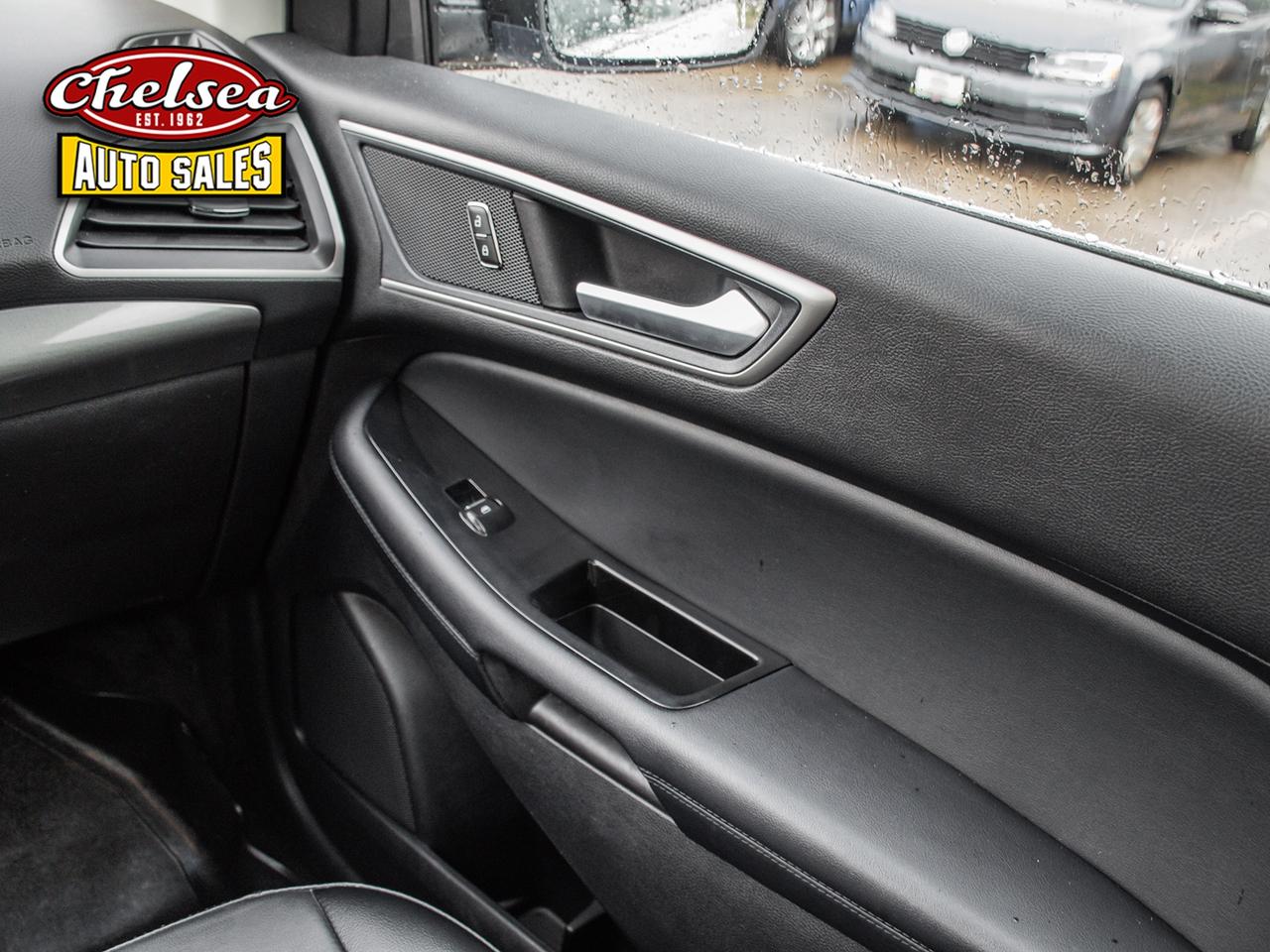 2018 Ford Edge SEL AWD Photo