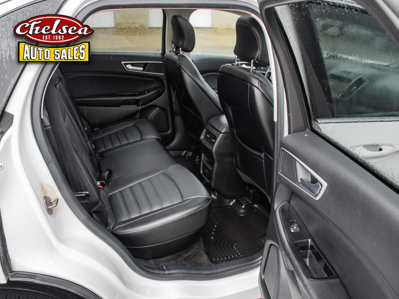 2018 Ford Edge SEL AWD Photo