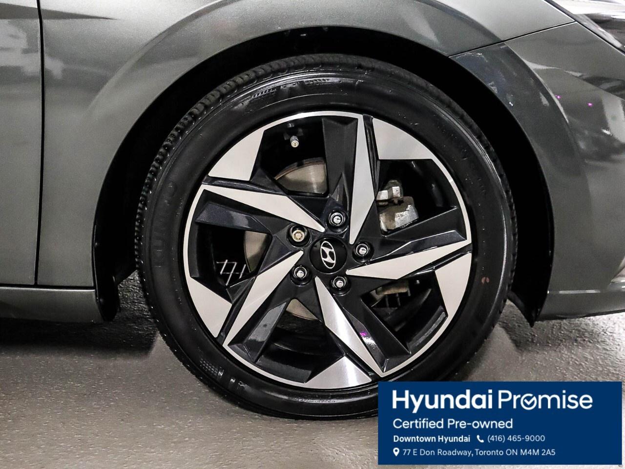 2023 Hyundai Elantra Luxury IVT Photo