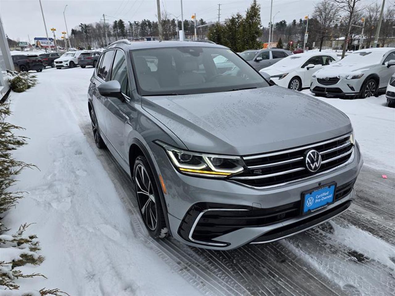 2023 Volkswagen Tiguan Highline 2.0T 8sp at w/Tip 4M One-owner Photo