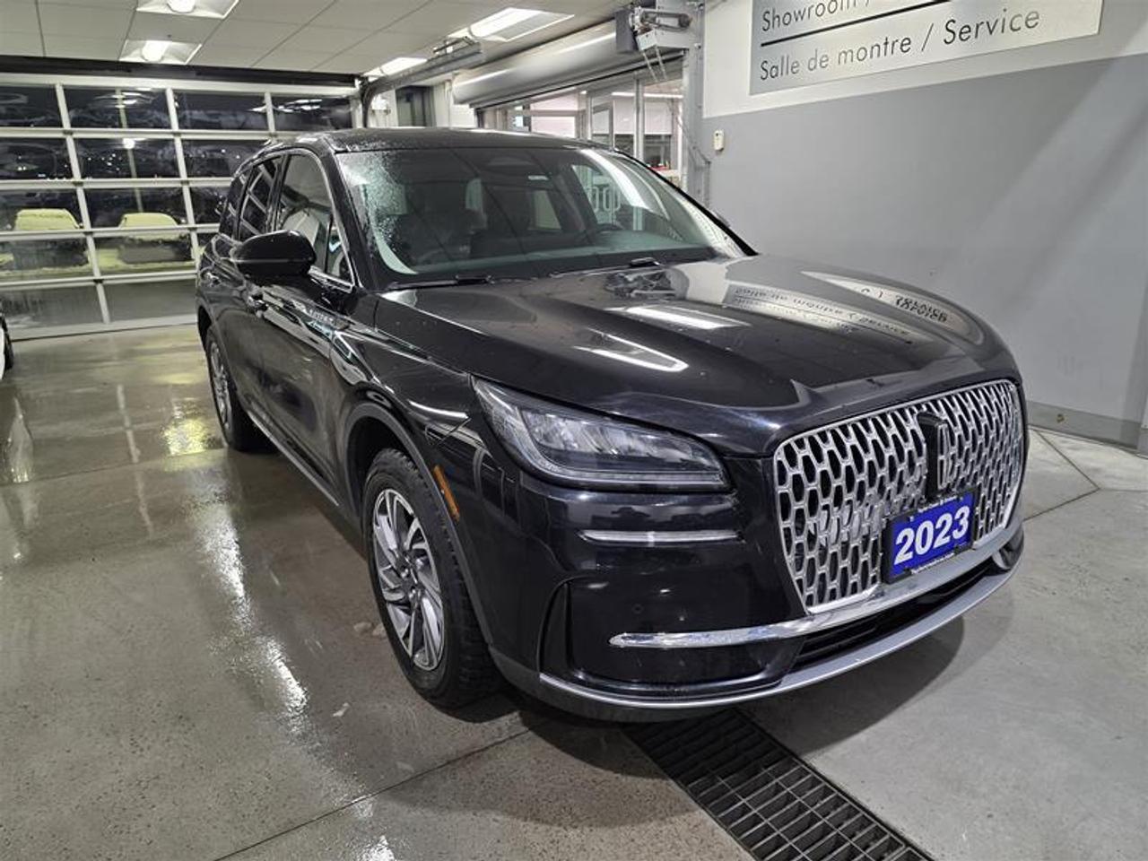 2023 Lincoln Corsair Base AWD W/Winter tire pkg Photo0